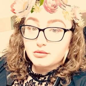 Meet your Posher, Lena